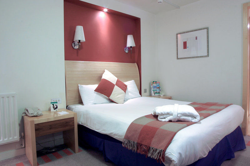 Holiday Inn Haydock By Ihg Exterior foto